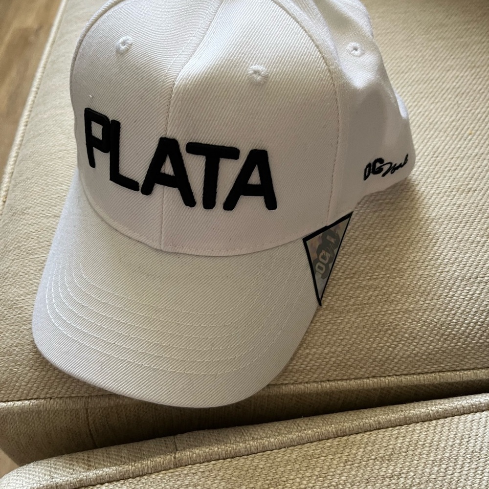 New Plata trucker hat